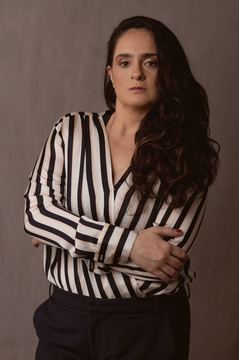 Dra. Paula Medeiros